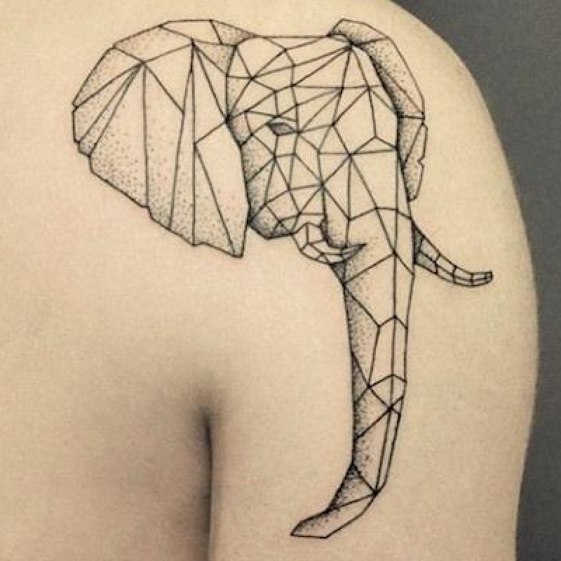 Tatuagem geometrica masculina 