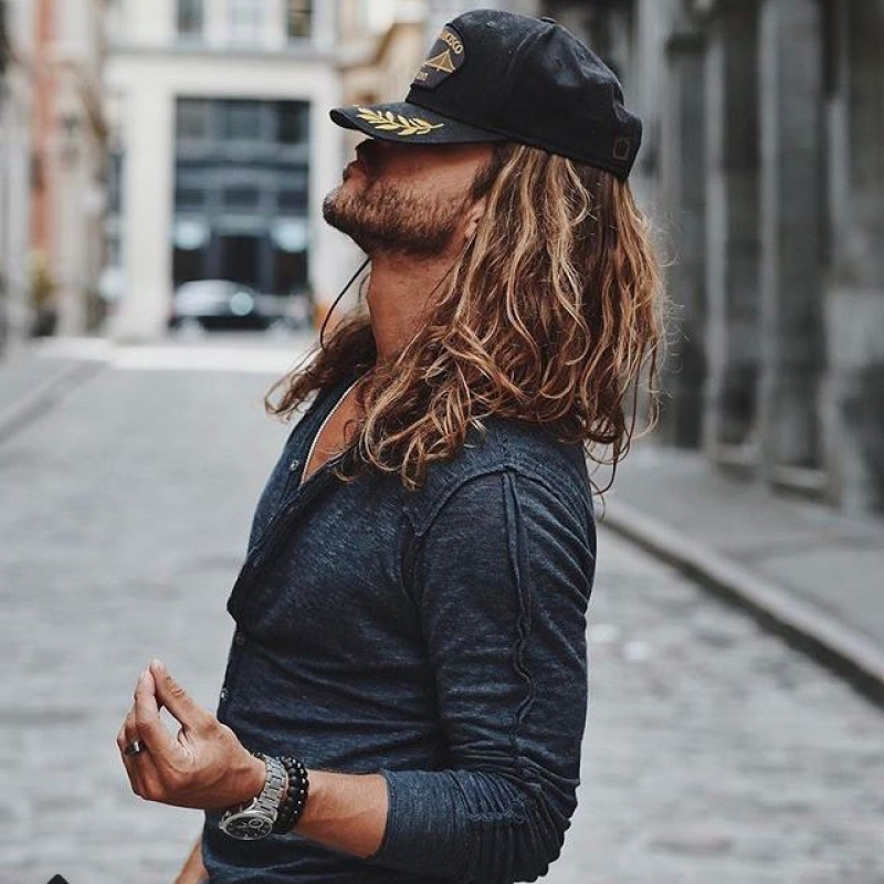 cabelo grande masculino 