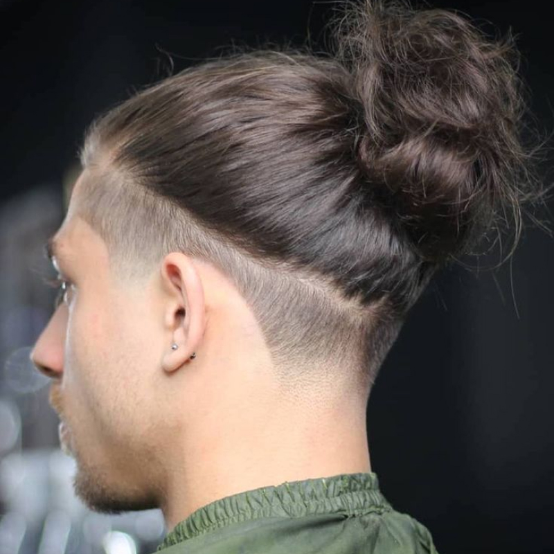 Undercut cabelo grande masculino