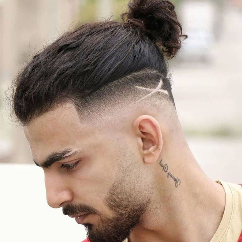 Undercut cabelo grande masculino